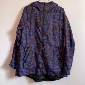 Lululemon camo jacket size 10